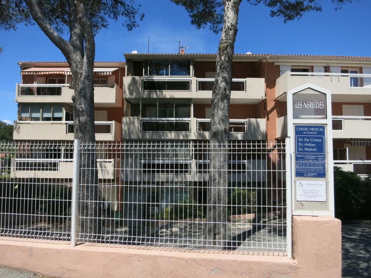Joli Studio A Front De Mer Saint-Raphaël Exterior foto
